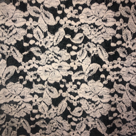 Piko 1988 Lace Tank - Picture 4 of 4